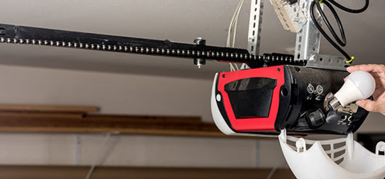 automatic garage door opener repair in Clairlea